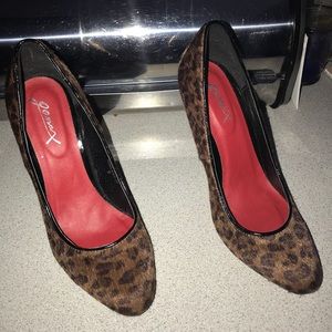 Gomax Pony Hair Leopard Pumps